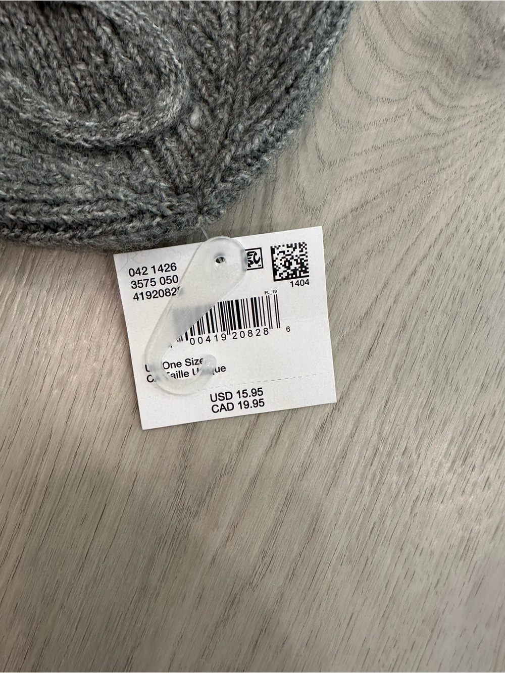 American Eagle Outfitters Gray Ribbed Knit Beanie - Picture 2 of 4